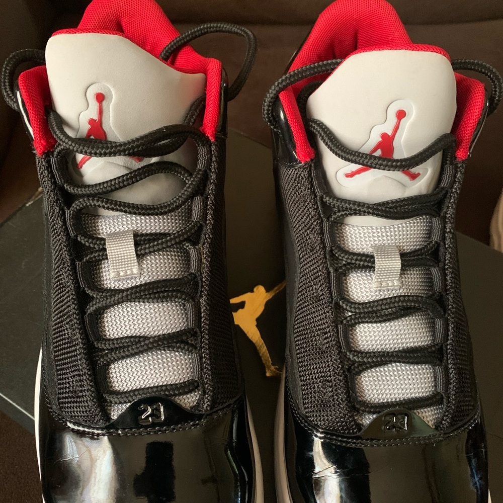 Jordan Max Auras
